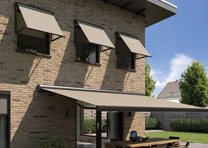 buitenzonwering_uitvalscherm_sfeer700_1 buitenzonwering_uitvalscherm_sfeer700_1