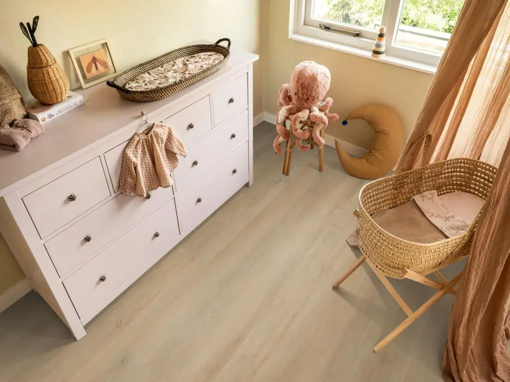Ruimte met de pvcvloer Ambiant Espero Dryback beige (sfeerbeeld 2)