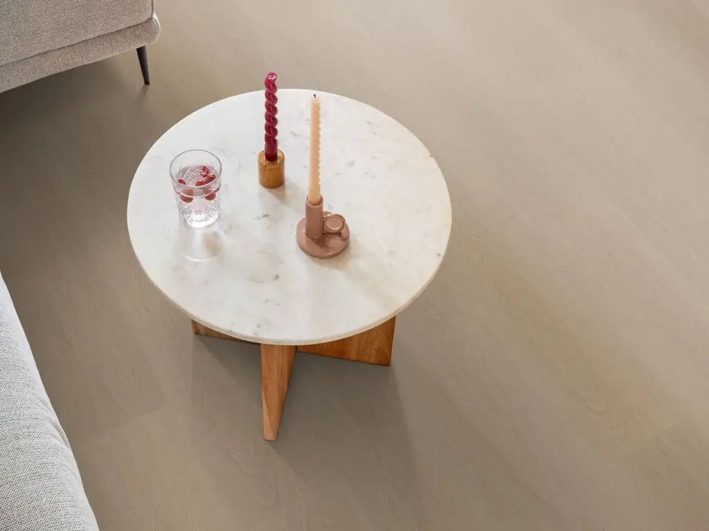 Ruimte met de pvcvloer Ambiant Estino Click SRC smoky