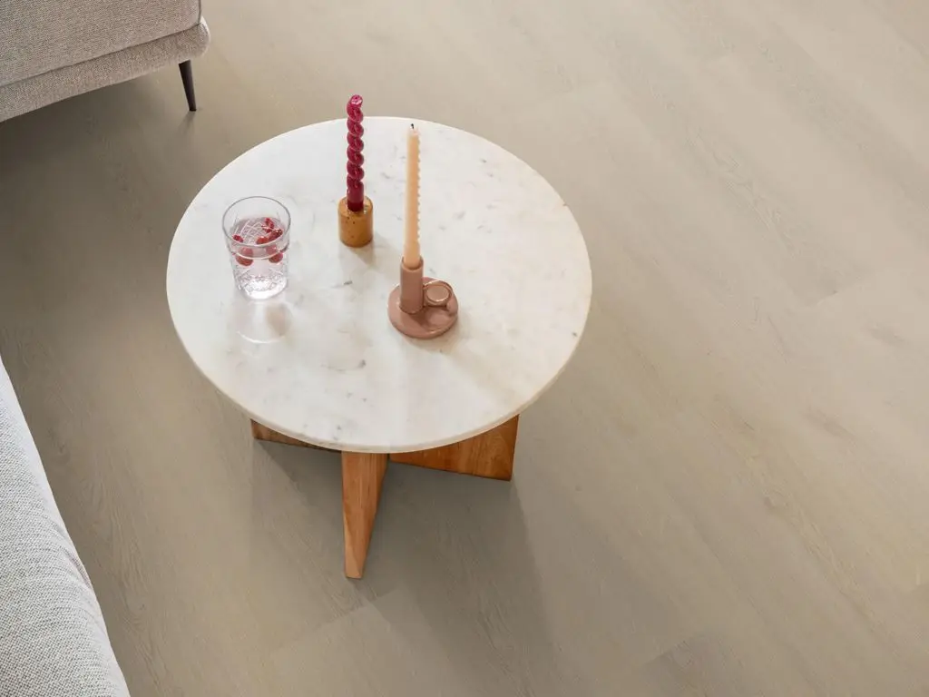Ruimte met de pvcvloer Ambiant Navaro Dryback beige