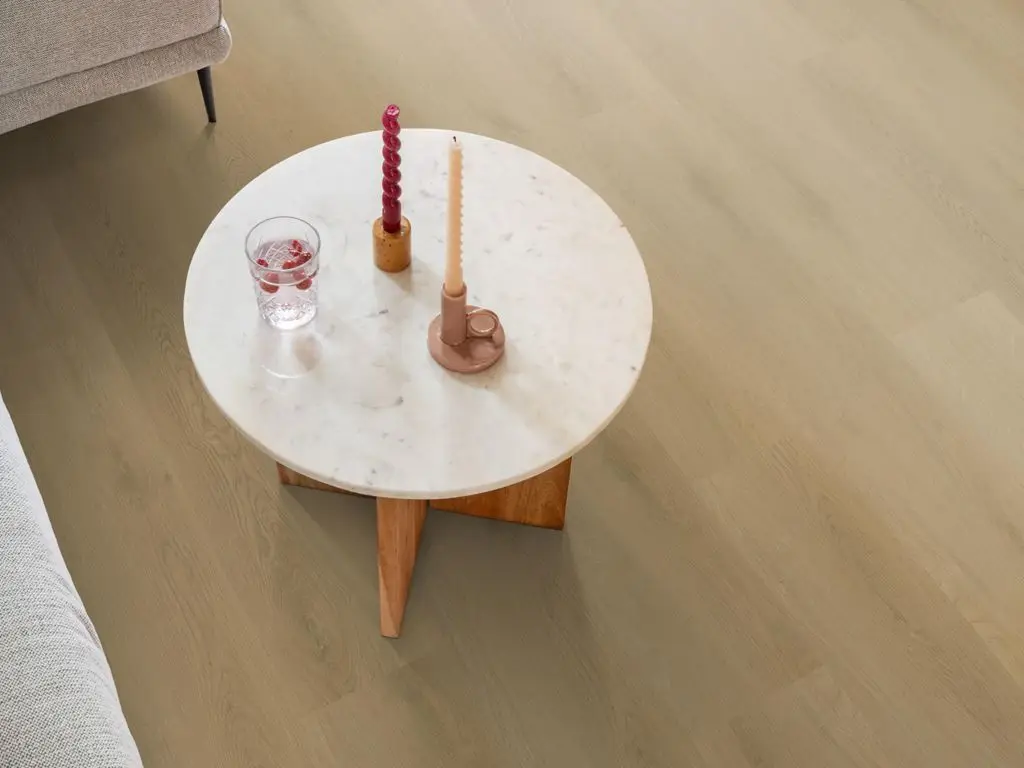 Ruimte met de pvcvloer Ambiant Navaro Dryback light oak