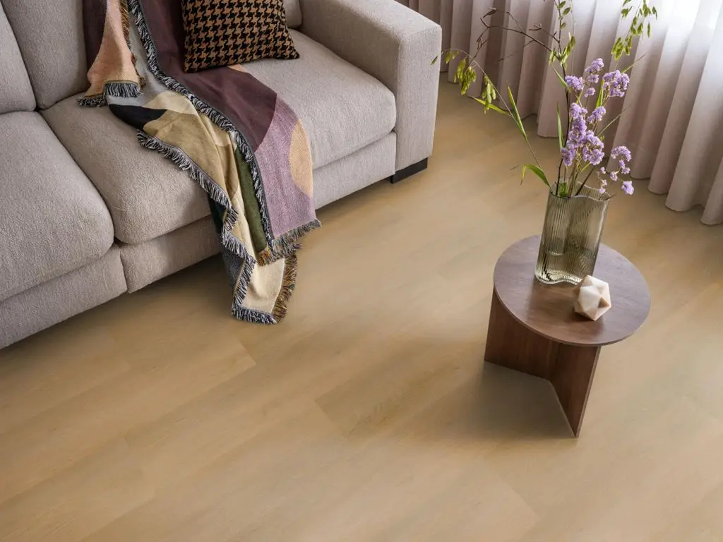 Ruimte met de pvcvloer Ambiant Sentima Dryback dark oak (sfeerbeeld 4)