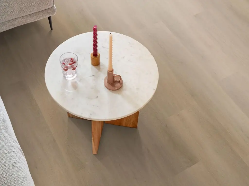 Ruimte met de pvcvloer Ambiant Sentima Dryback beige