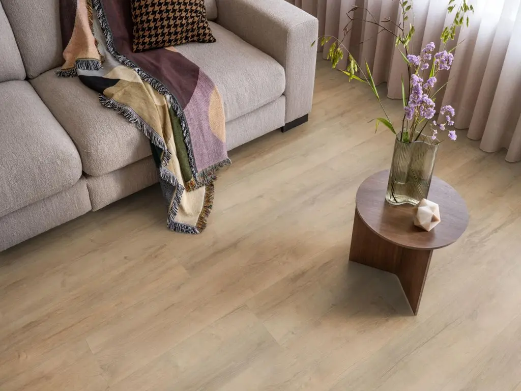 Ruimte met de laminaatvloer Ambiant Superior Oak Licht eiken (sfeerbeeld 2)