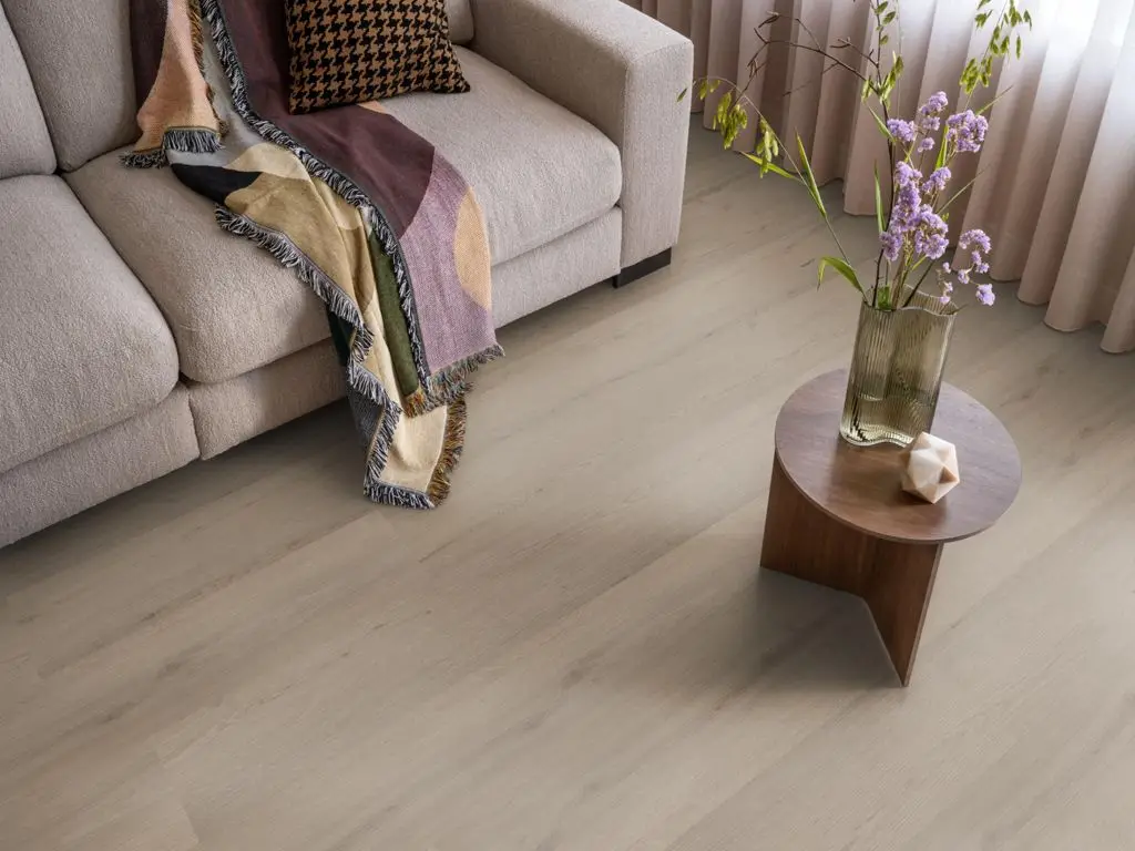 Ruimte met de pvcvloer Ambiant Venera Dryback smoky (sfeerbeeld 4)