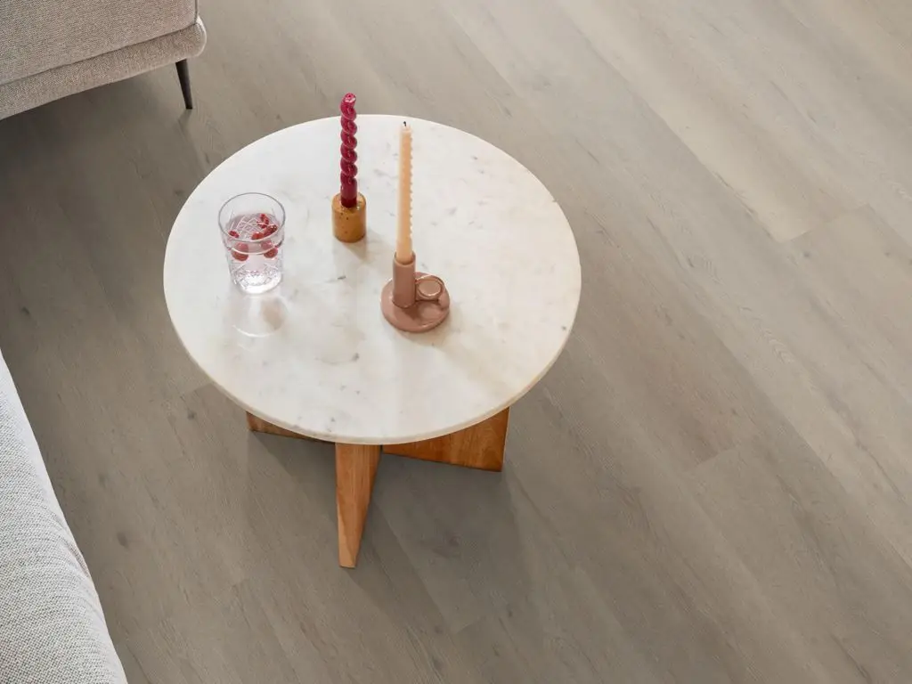 Ruimte met de pvcvloer Ambiant Vivero Dryback light oak
