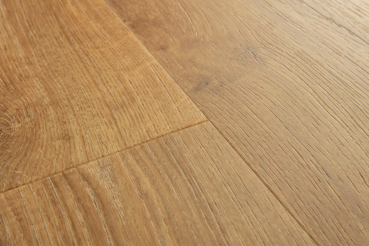 Close-up van de structuur van Quick-Step Bloom Herfsthoning eik