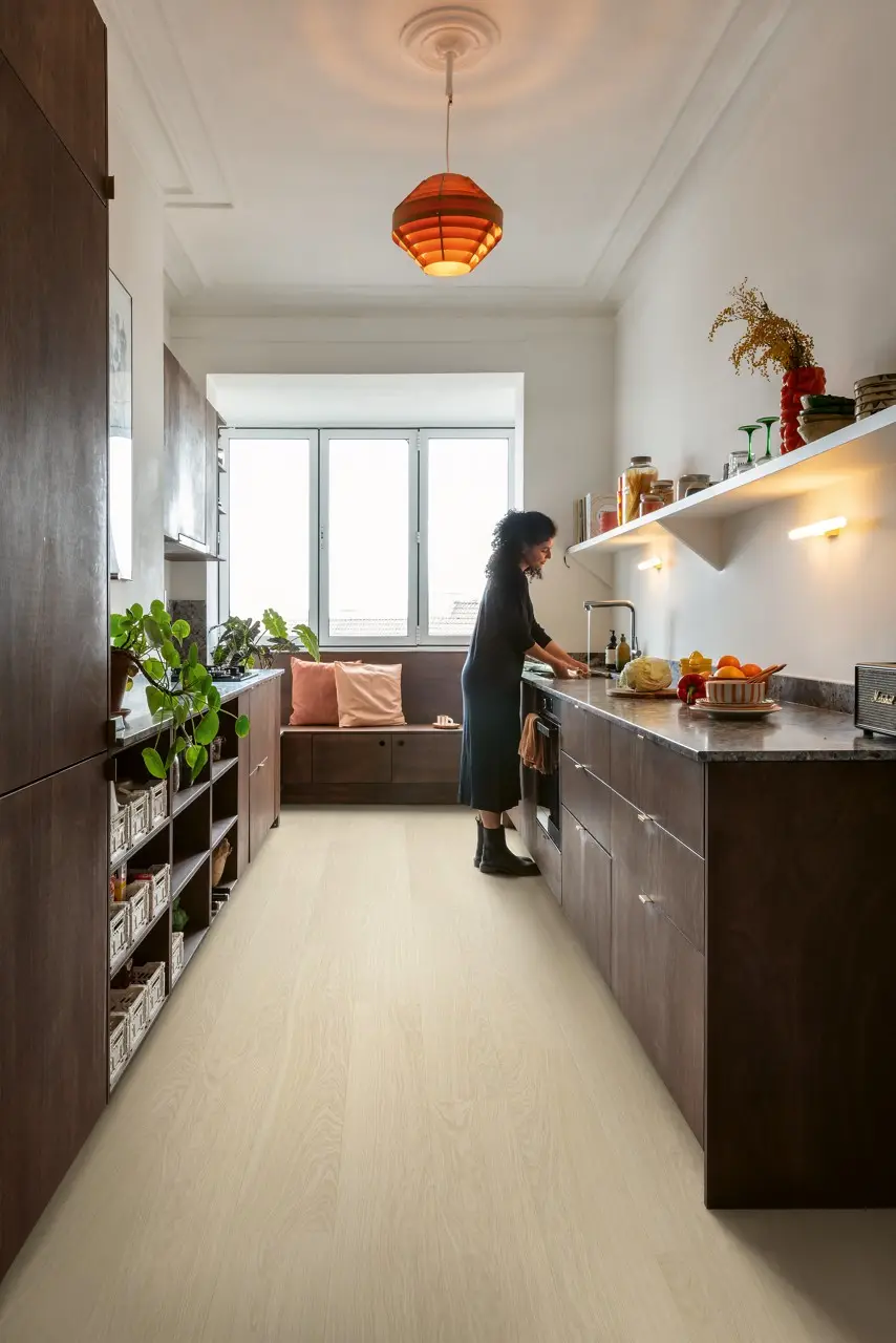 Ruimte met de pvcvloer Quick-Step Bloom Pure eik polair
