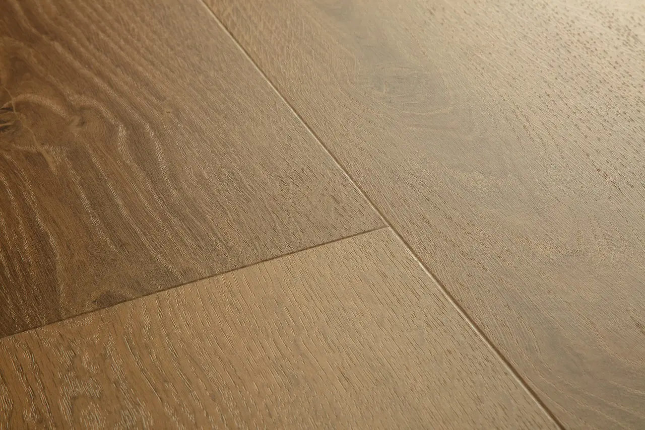 Close-up van de structuur van Quick-Step Bloom Elegante gerookte eik