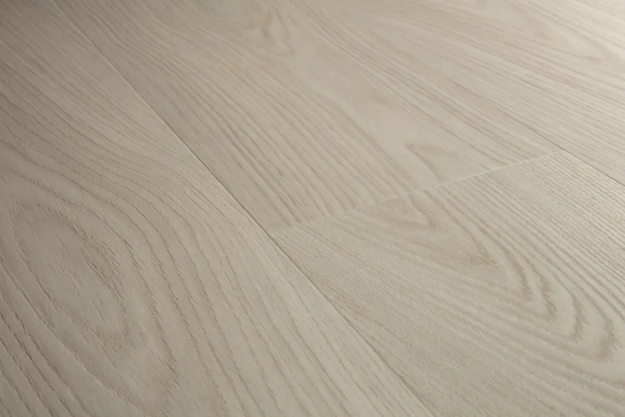 Close-up van de structuur van Quick-Step Blos base Chia eik