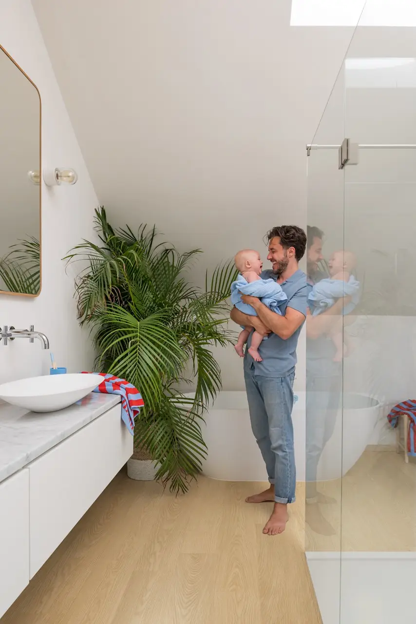 Ruimte met de pvcvloer Quick-Step Blos base Peperkoek eik