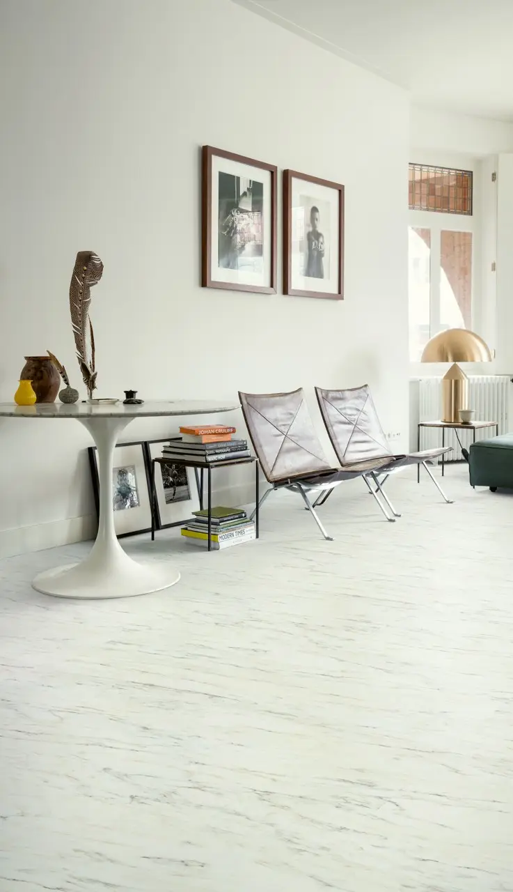 Ruimte met de pvcvloer Quick-Step Blush Maan marmer wit
