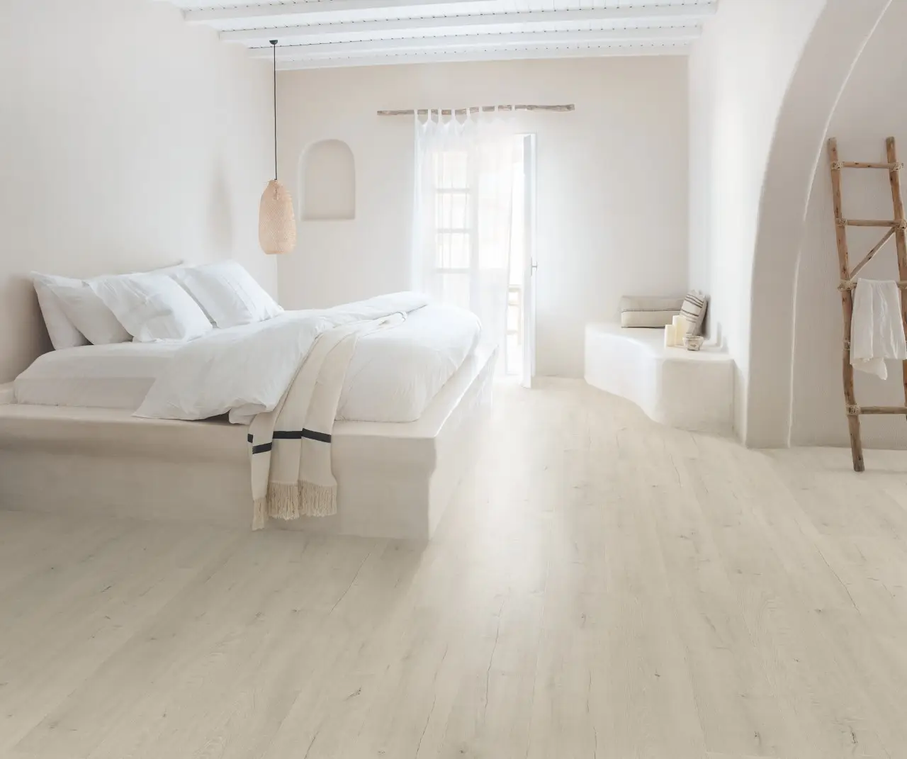 Ruimte met de laminaatvloer Quick-Step Capture Zacht patina eik