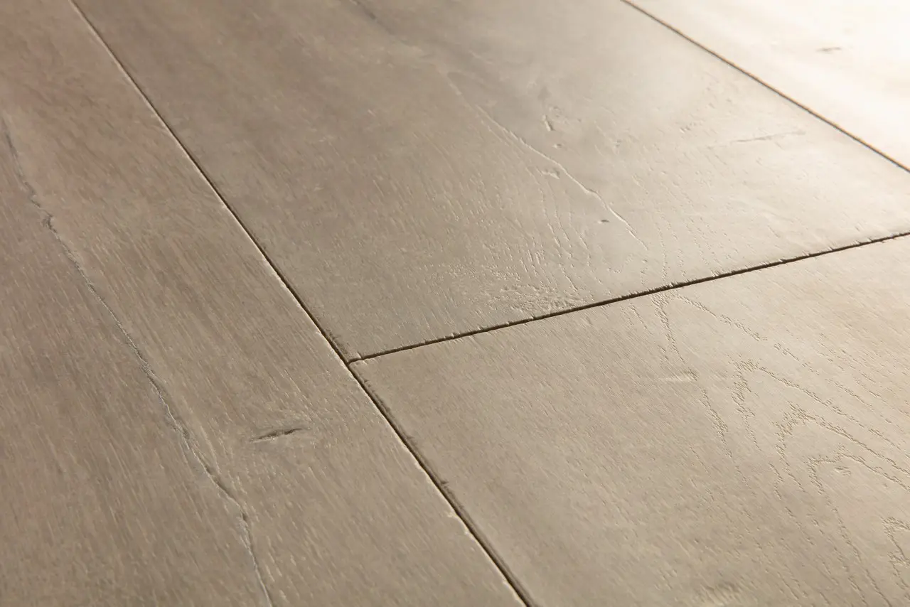 Close-up van de structuur van Quick-Step Capture Patina bruine eik