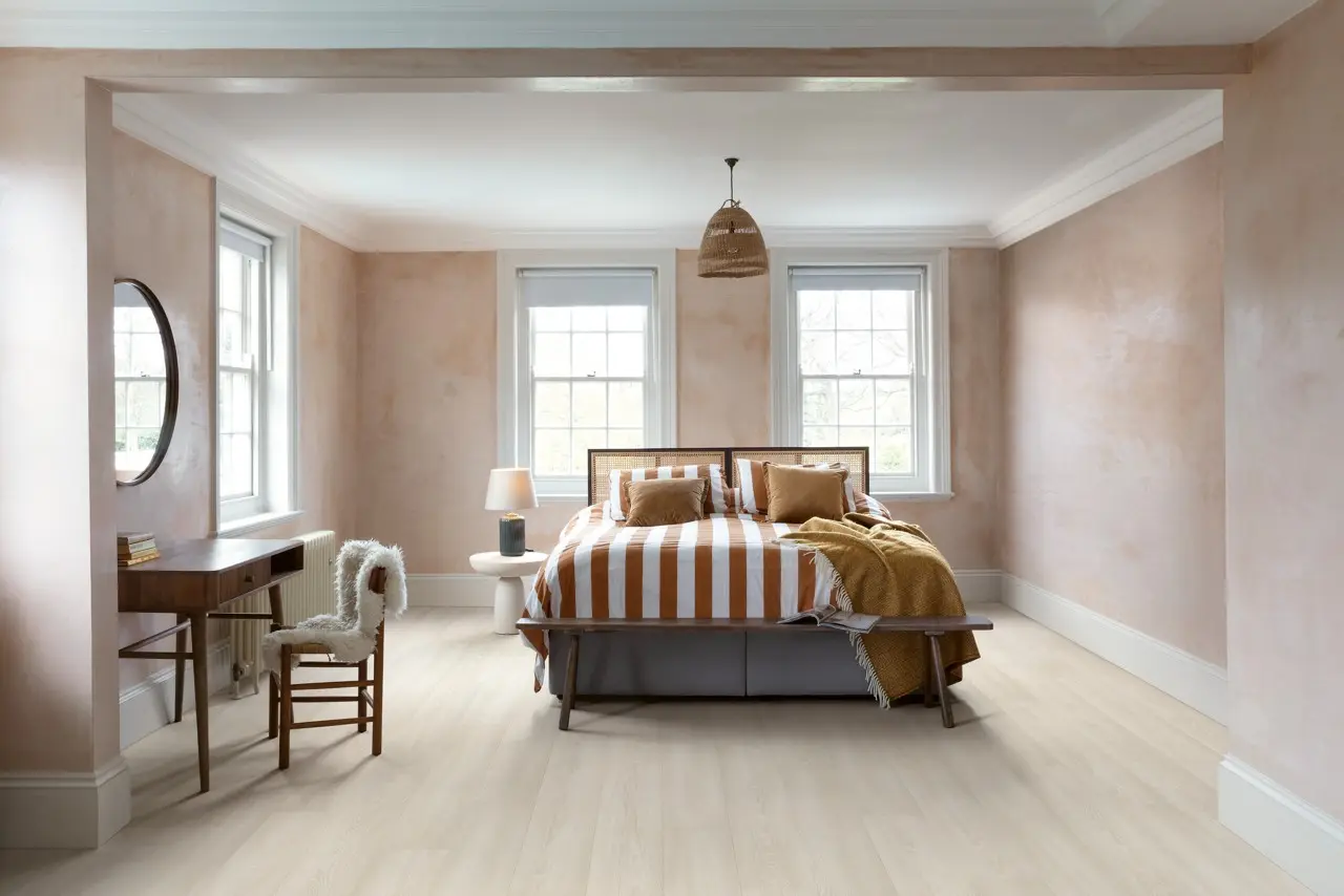 Ruimte met de laminaatvloer Quick-Step Capture Premium witte eik