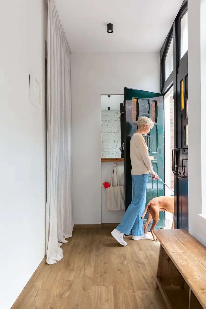 Ruimte met de laminaatvloer Quick-Step Classic Middernacht naturelle eik