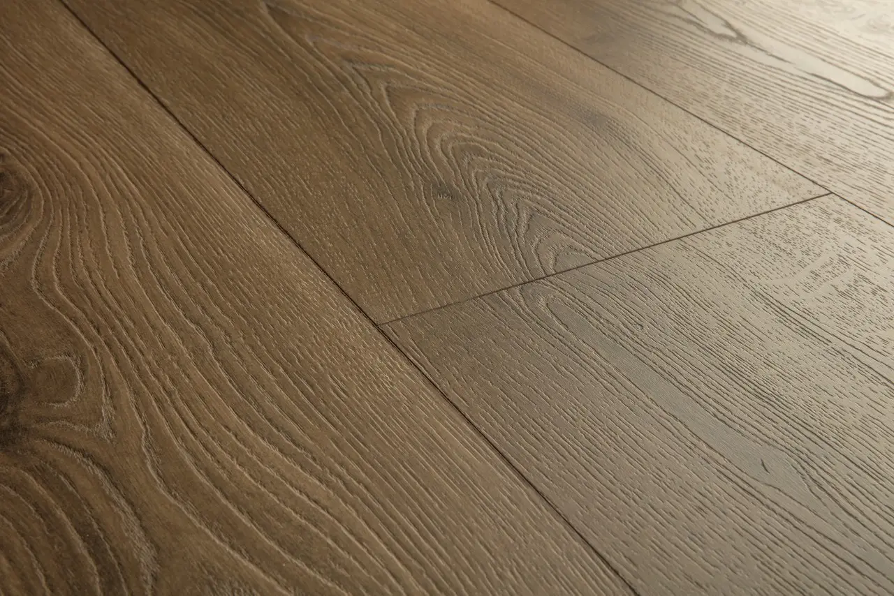 Close-up van de structuur van Quick-Step Classic Warme bruine eik