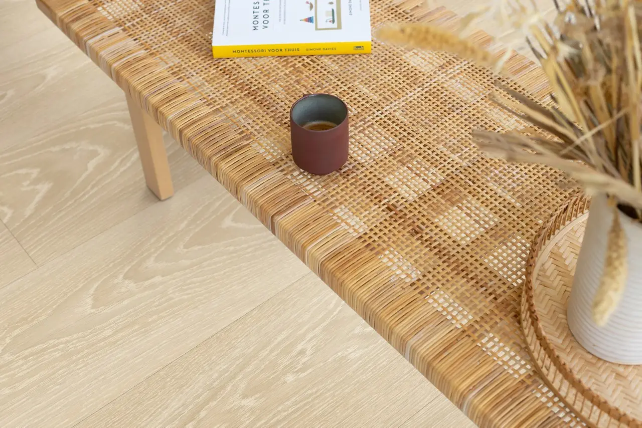 Ruimte met de laminaatvloer Quick-Step Classic Vorstige beige eik