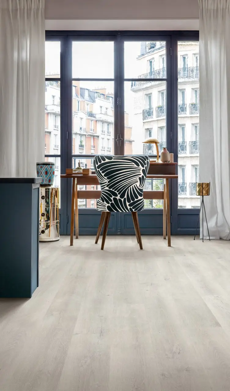 Ruimte met de laminaatvloer Quick-Step Eligna Venetiaanse lichte eik