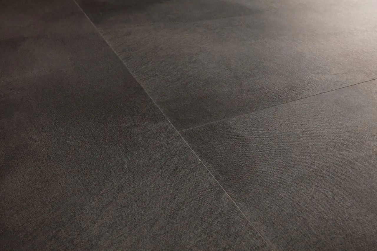 Close-up van de structuur van Quick-Step Illume Zacht grafiet