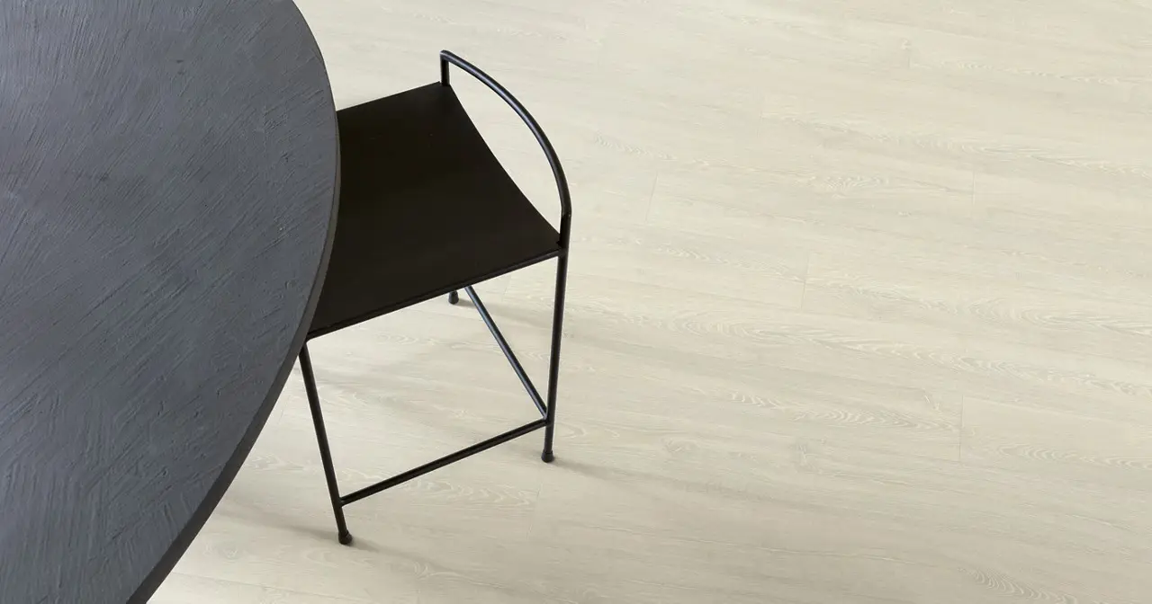 Ruimte met de laminaatvloer Quick-Step Impressive Klassiek patina lichte eik