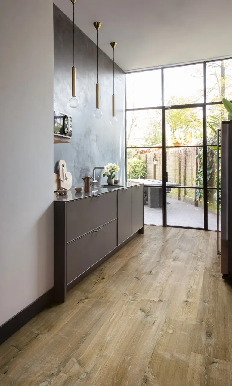 Ruimte met de laminaatvloer Quick-Step Impressive Rogge eik