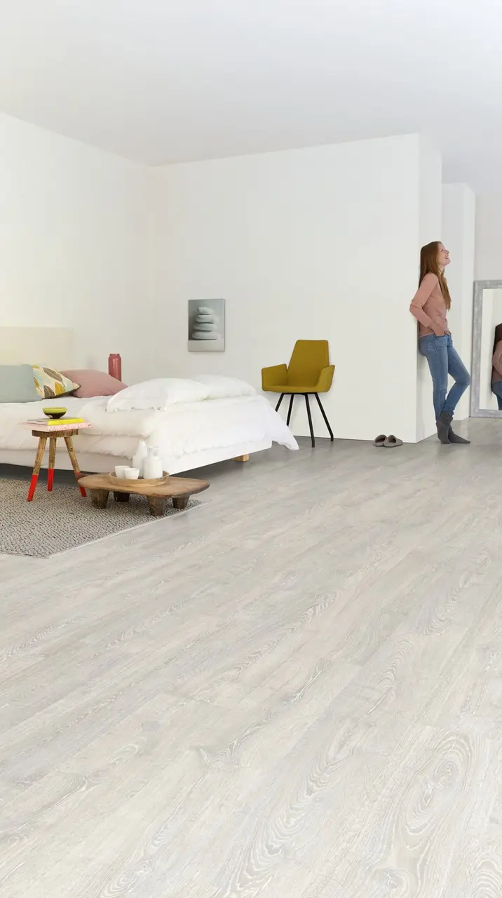 Ruimte met de laminaatvloer Quick-Step Impressive Ultra Klassiek patina grijze eik