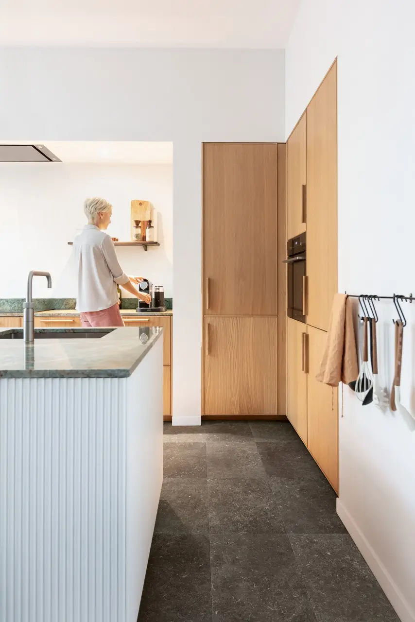 Ruimte met de laminaatvloer Quick-Step Muse Gerookte blauwsteen