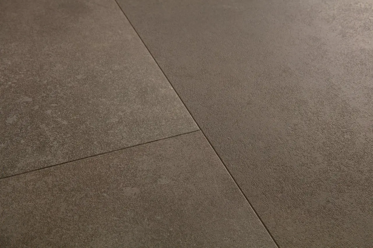 Close-up van de structuur van Quick-Step Oro base Geoxideerde rots