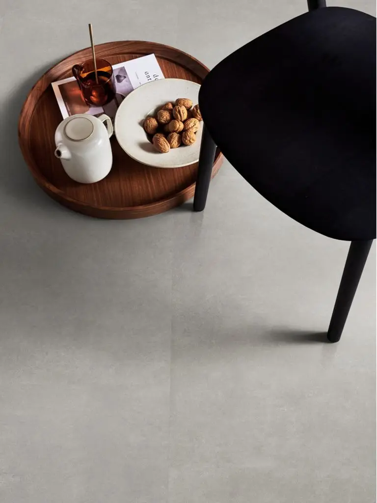 Ruimte met de pvcvloer vtwonen Basic Dryback light grey