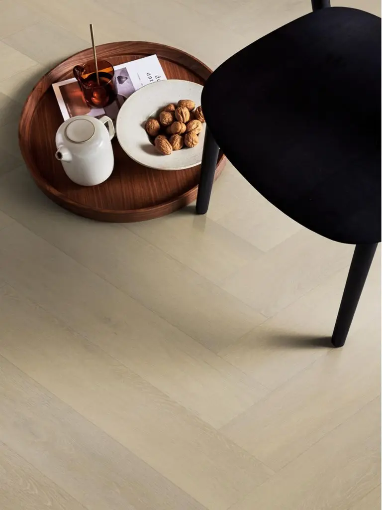 Ruimte met de pvcvloer vtwonen Herringbone Dryback natural